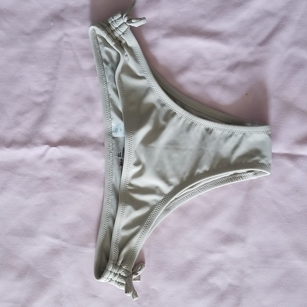 American Eagle Cheeky Bikini Bottoms Size Small